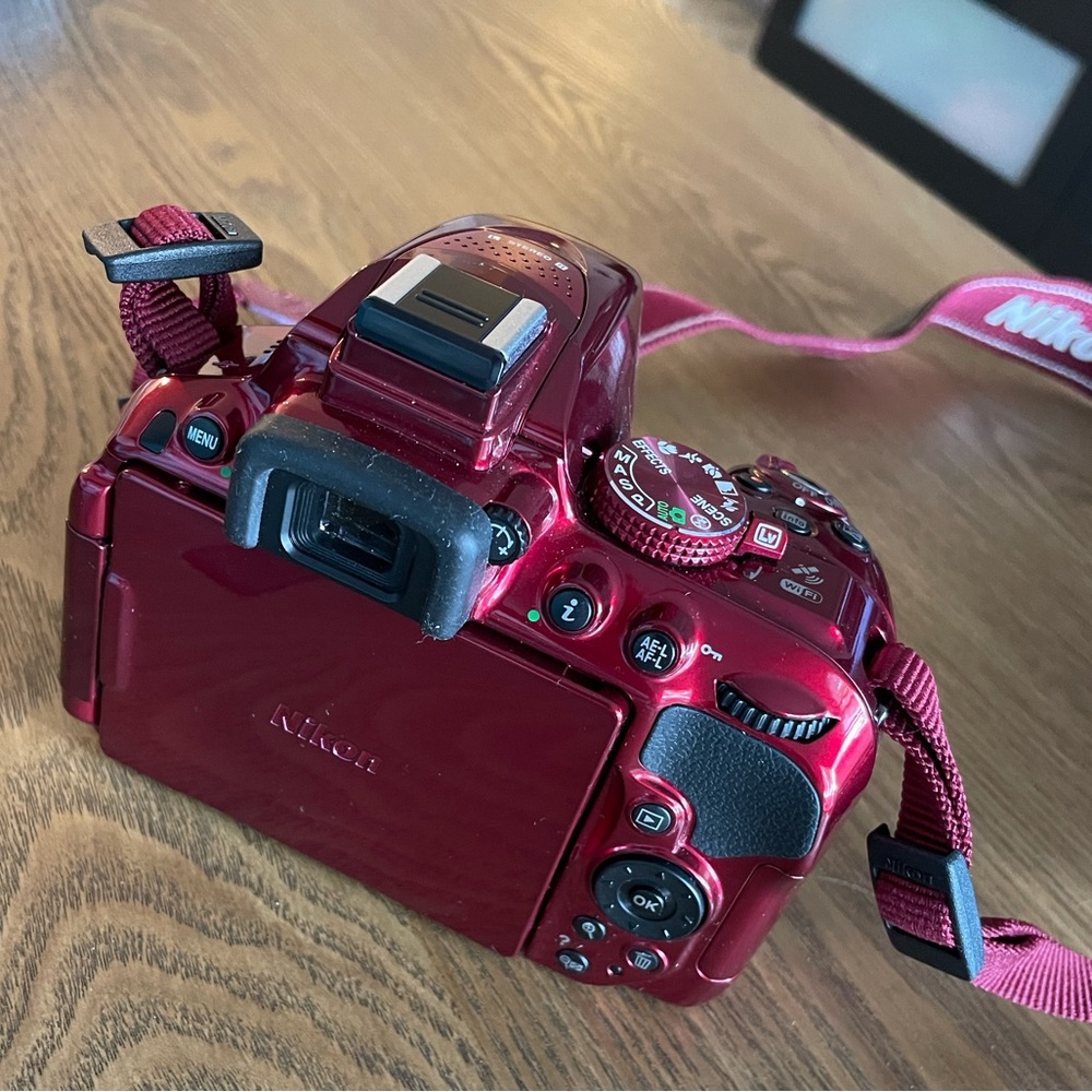 Nikon Camera - Picture 6 of 13